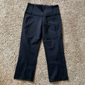 Lululemon women’s split crop size 6